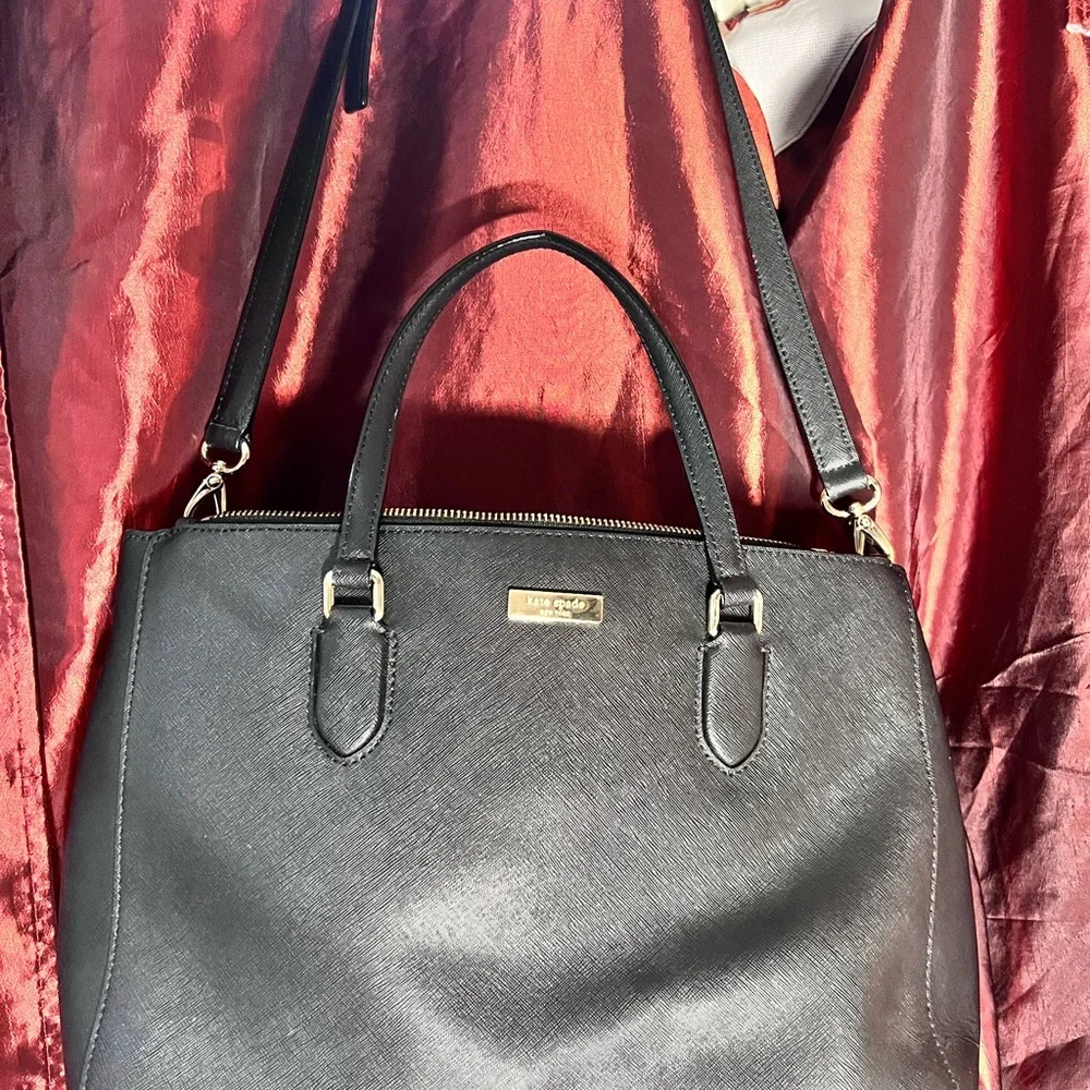 Kate Spade Black Shoulder Bag with Structured Design - Picture 11 of 13